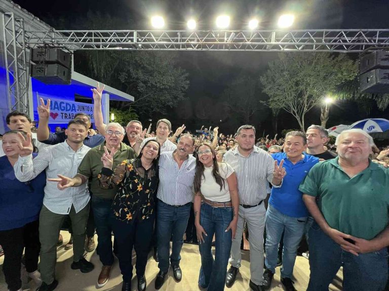 Gran acto del Partido Justicialista en Barranquerras con la presencia de Ricardo Quintela, Magda Ayala y grandes politicos del Chaco y el Pais